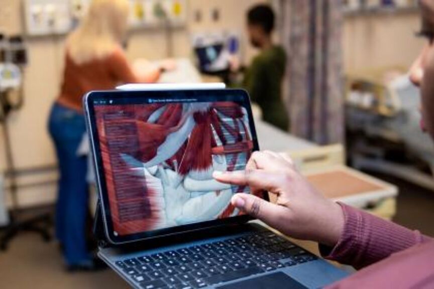Complimentary iPads a Game Changer for Nursing Students